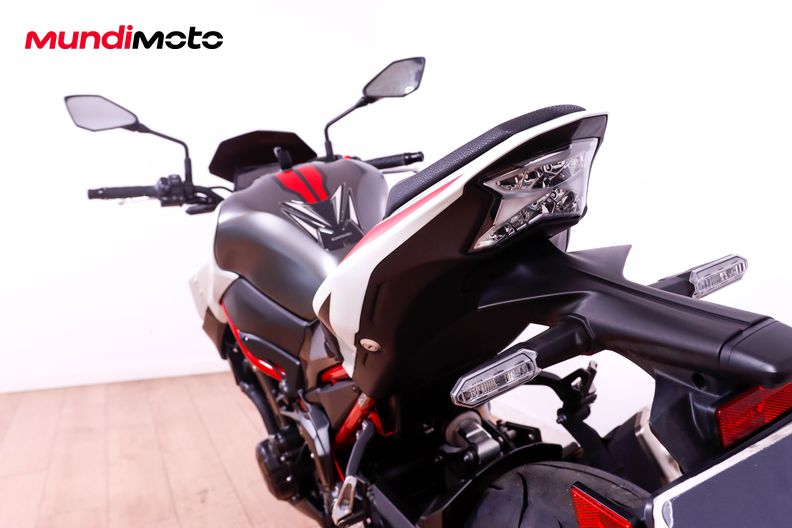 Motorbike image 9