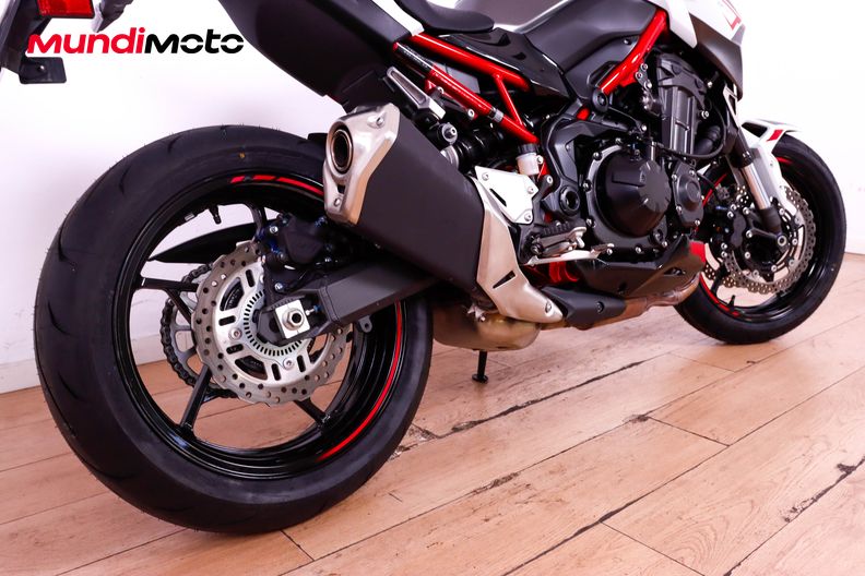Motorbike image 3