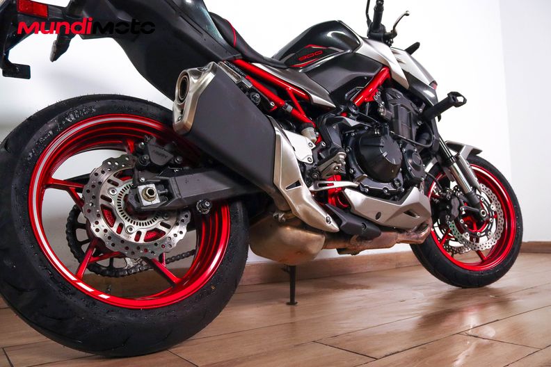 Motorbike image 3