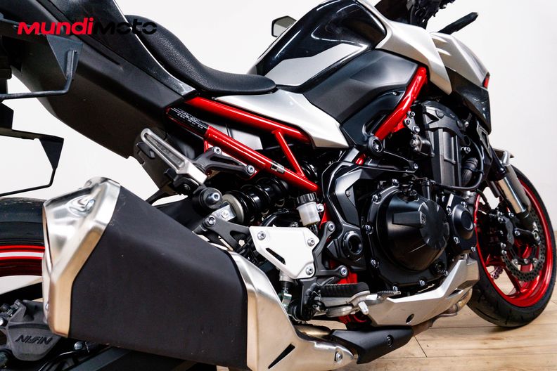 Motorbike image 3