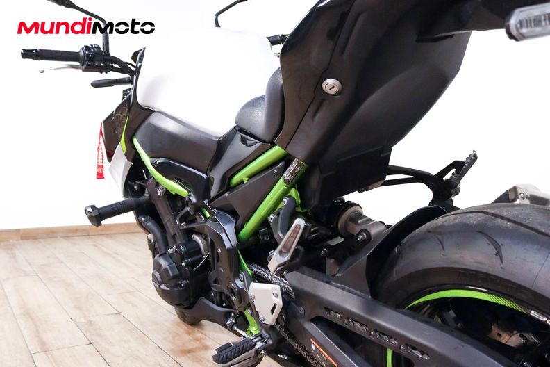 Motorbike image 9