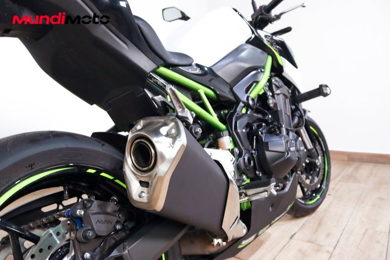 Motorbike image 3