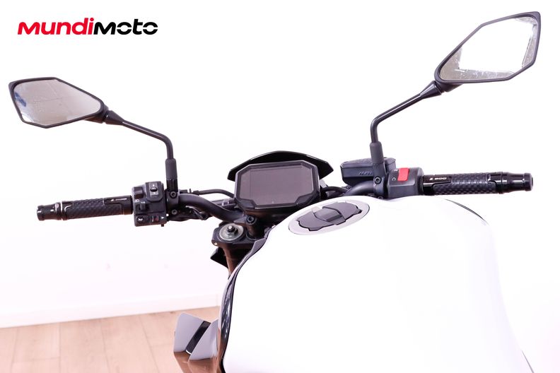 Motorbike image 10