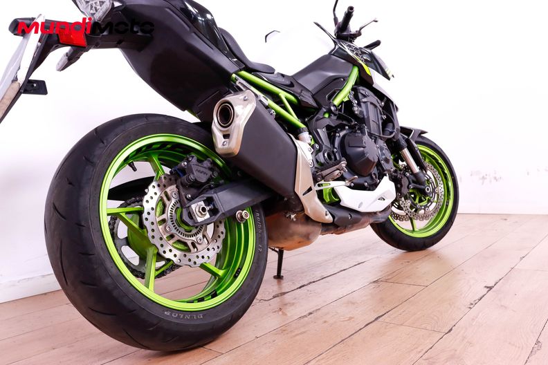 Motorbike image 3