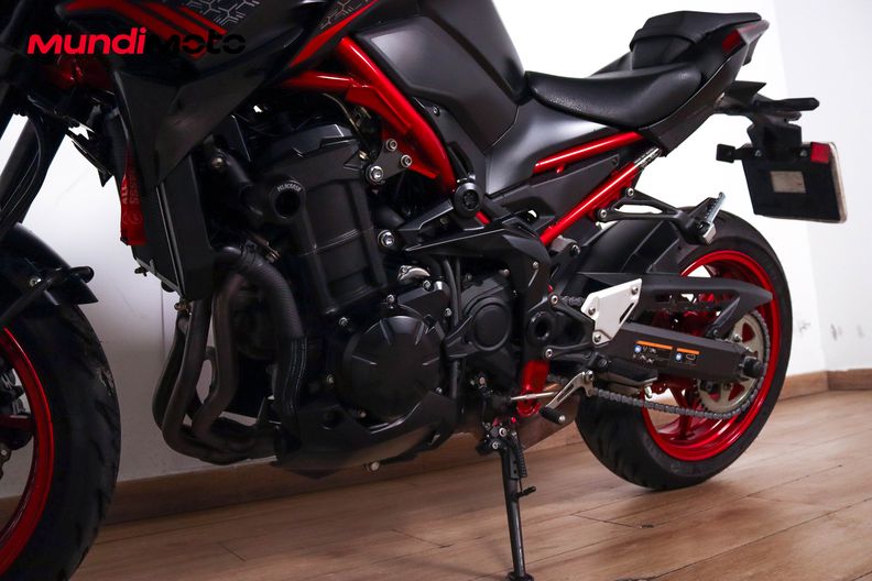 Motorbike image 8