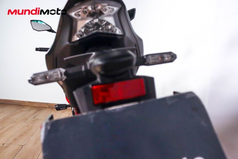Motorbike image 9