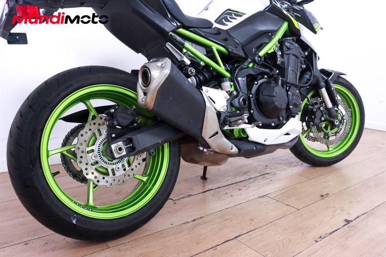 Motorbike image 3