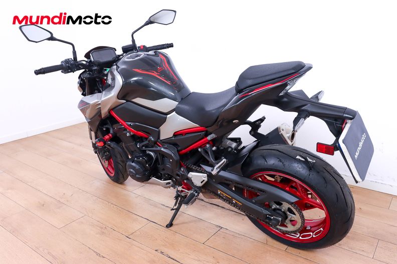 Motorbike image 6