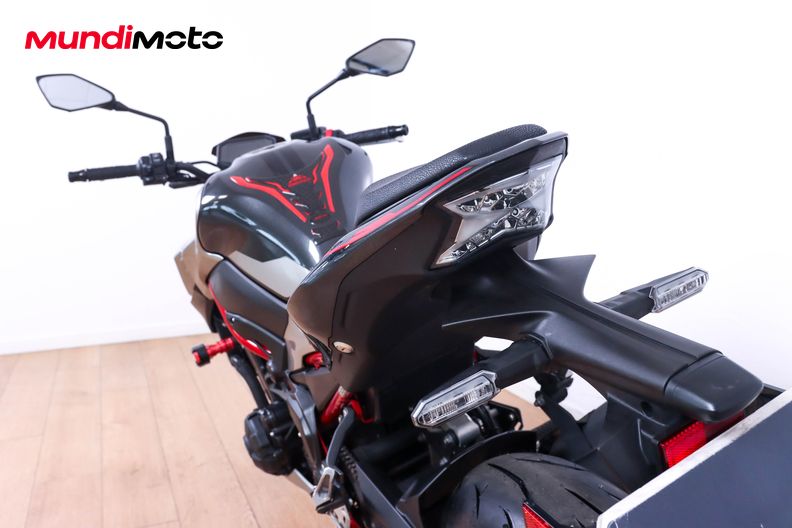 Motorbike image 9