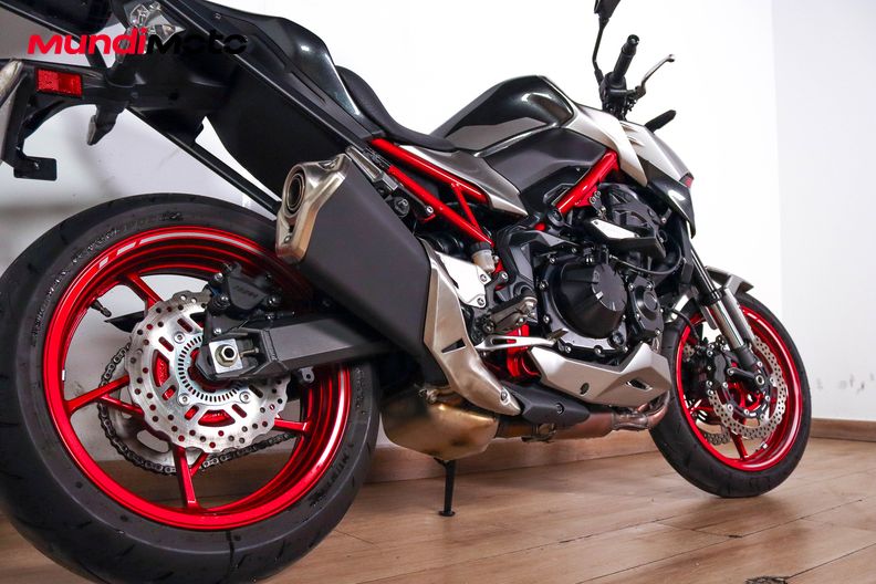 Motorbike image 3