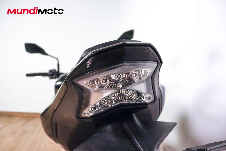 Motorbike image 9
