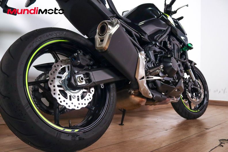 Motorbike image 3
