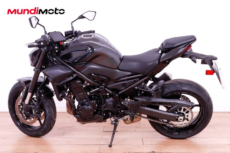 Motorbike image 9