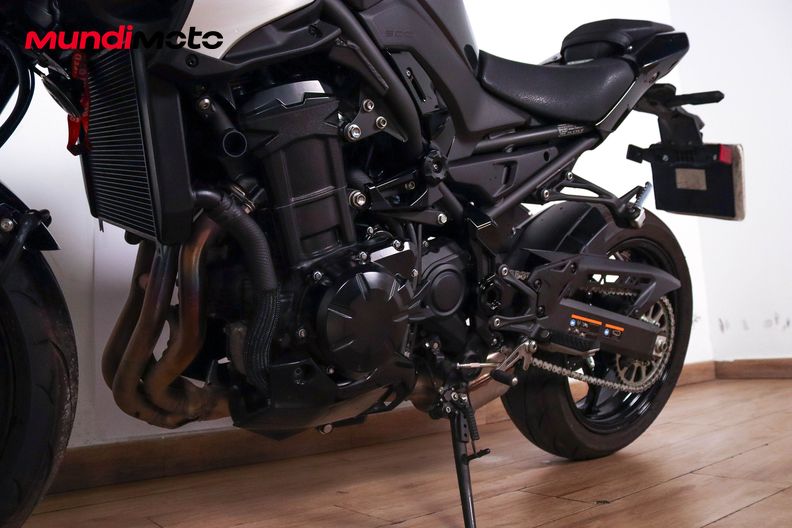 Motorbike image 8