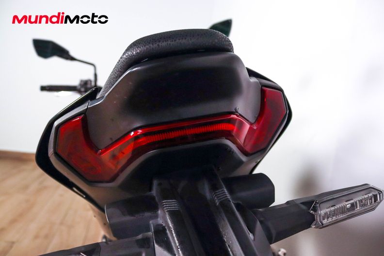 Motorbike image 9