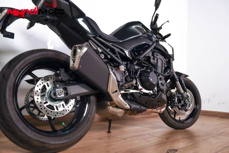 Motorbike image 3