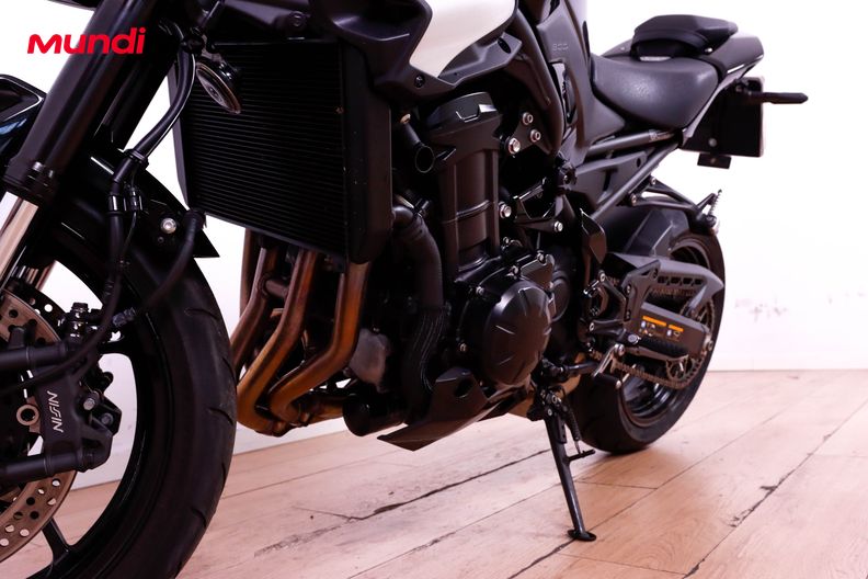 Motorbike image 8