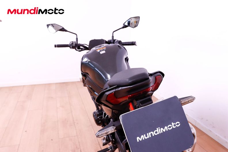 Motorbike image 9