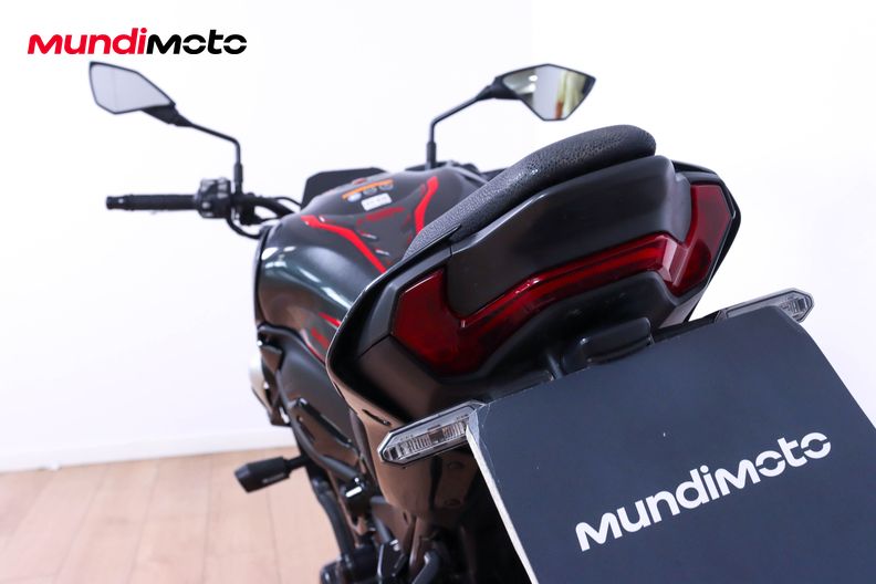 Motorbike image 9