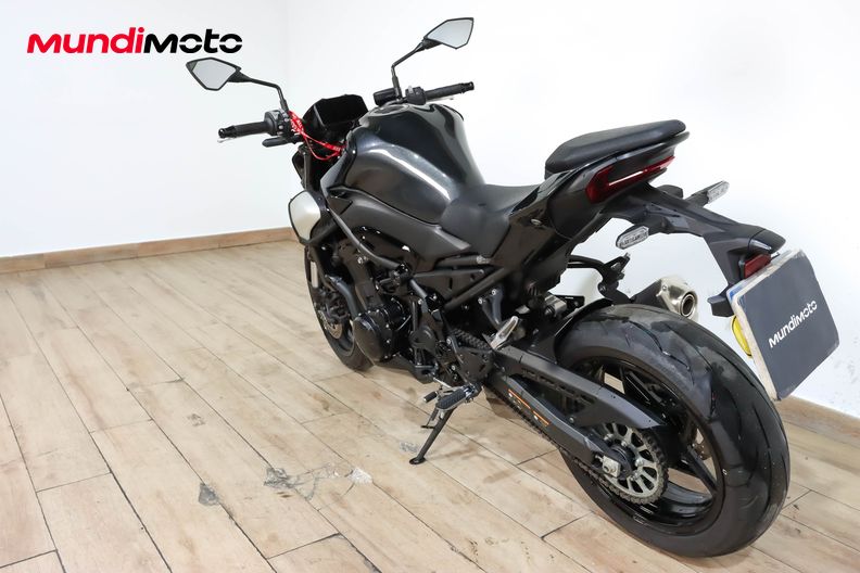 Motorbike image 6