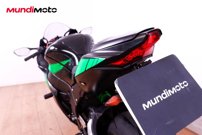 Motorbike image 9