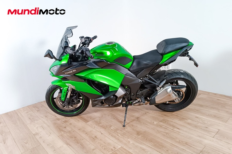 Motorbike image 5