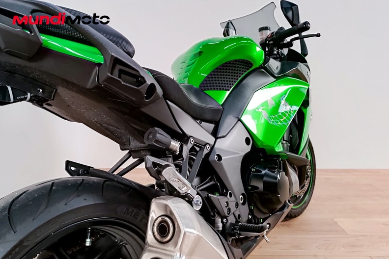 Motorbike image 3