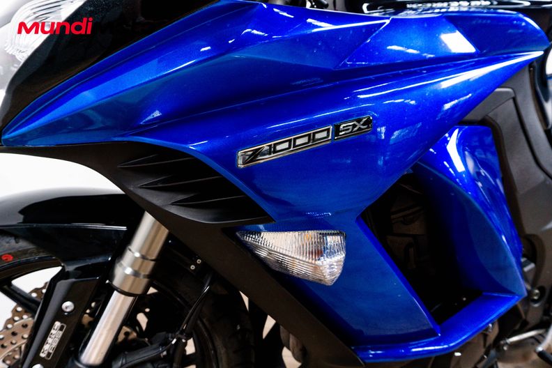 Motorbike image 9
