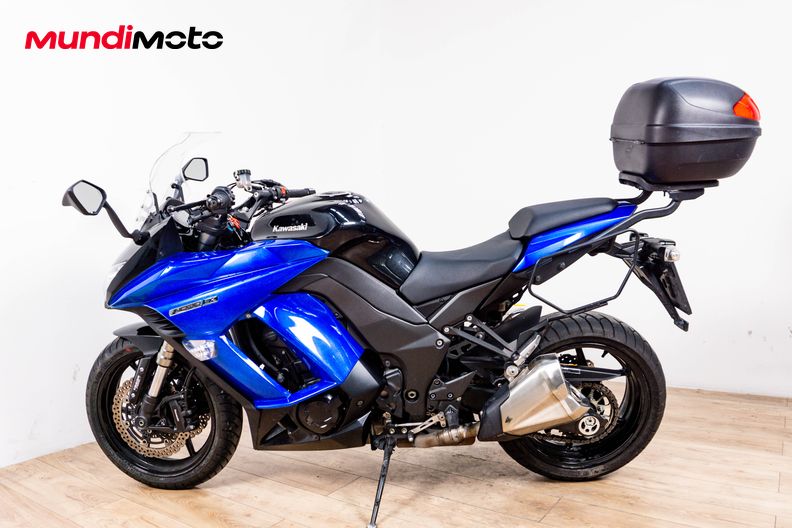 Motorbike image 5