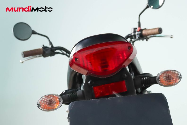 Motorbike image 9
