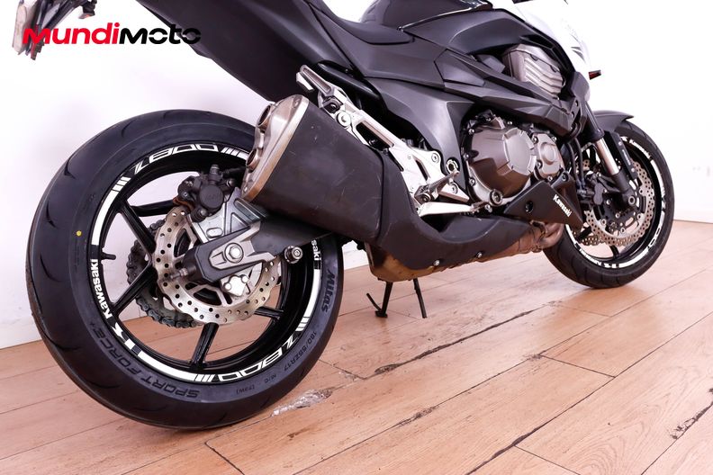 Motorbike image 3