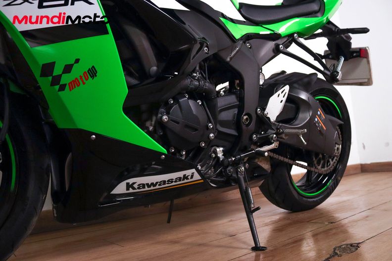 Motorbike image 8