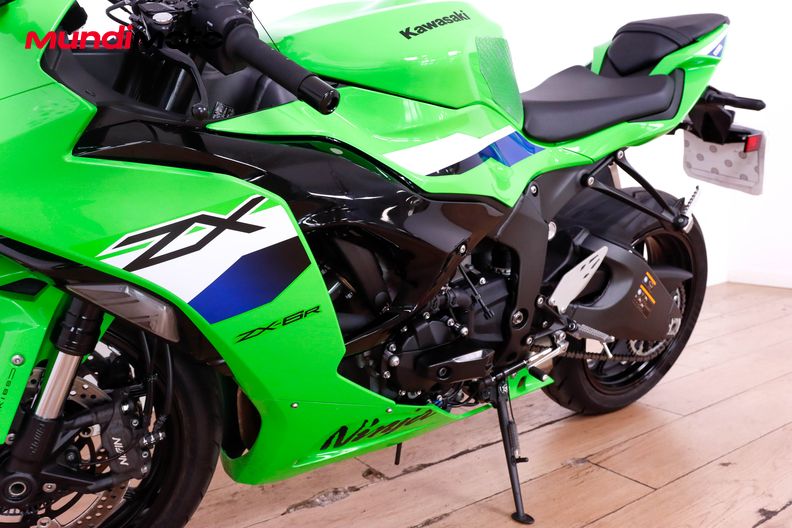 Motorbike image 8