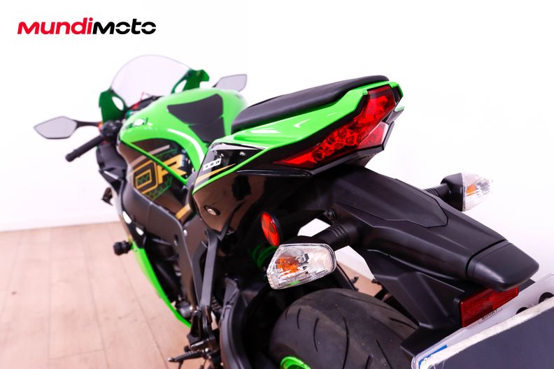 Motorbike image 9