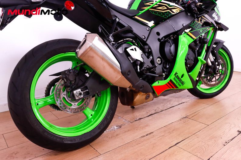 Motorbike image 3