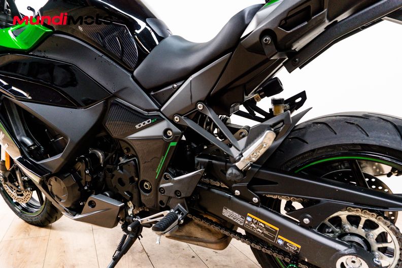 Motorbike image 8