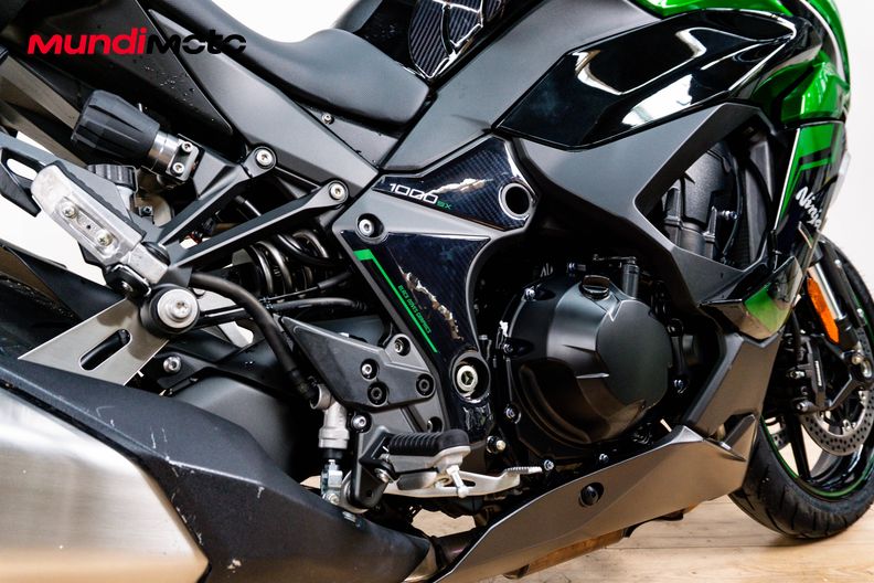 Motorbike image 3