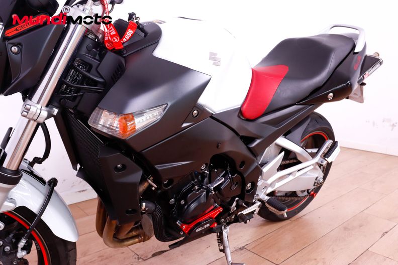 Motorbike image 8
