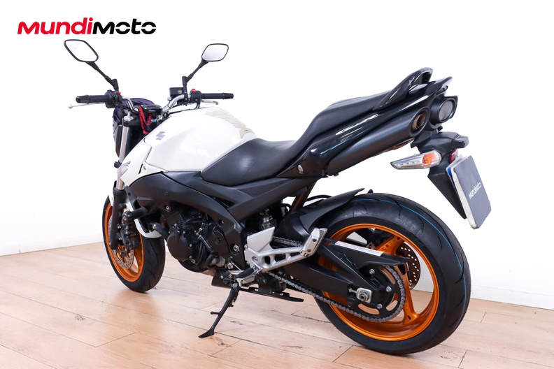 Motorbike image 6
