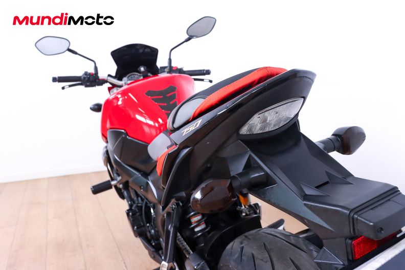 Motorbike image 9