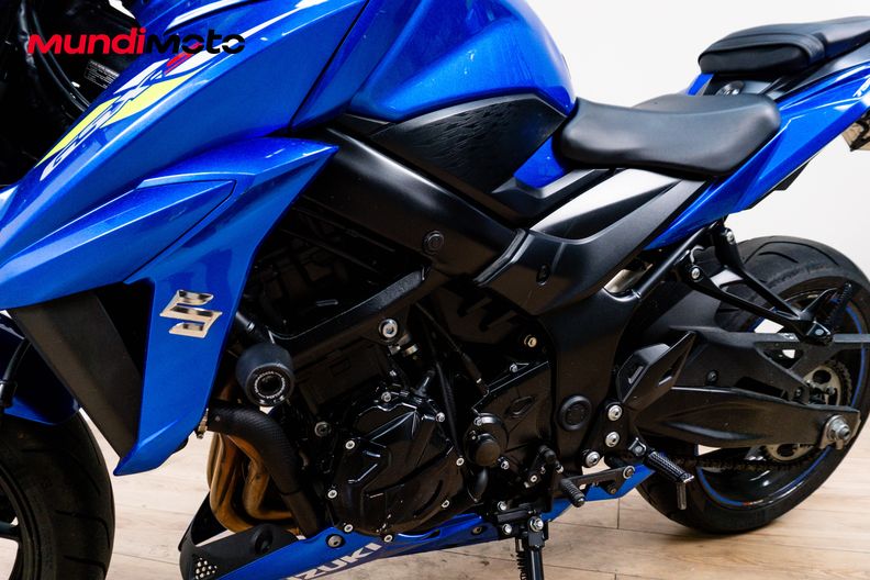 Motorbike image 9