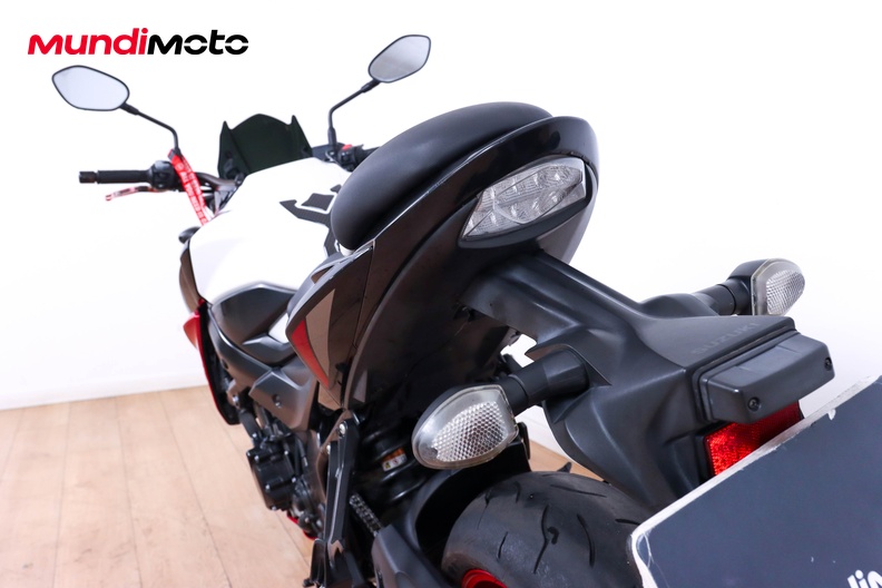 Motorbike image 9