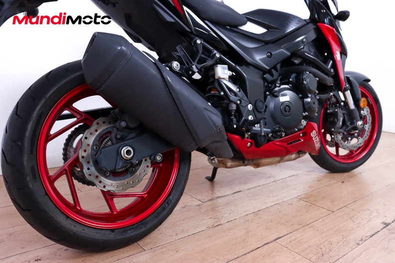 Motorbike image 3