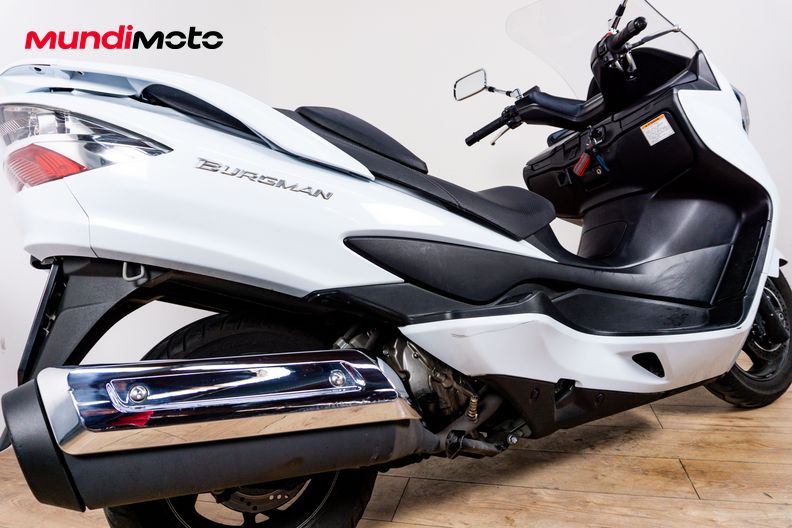 Motorbike image 3