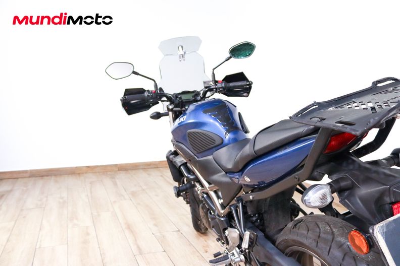 Motorbike image 9