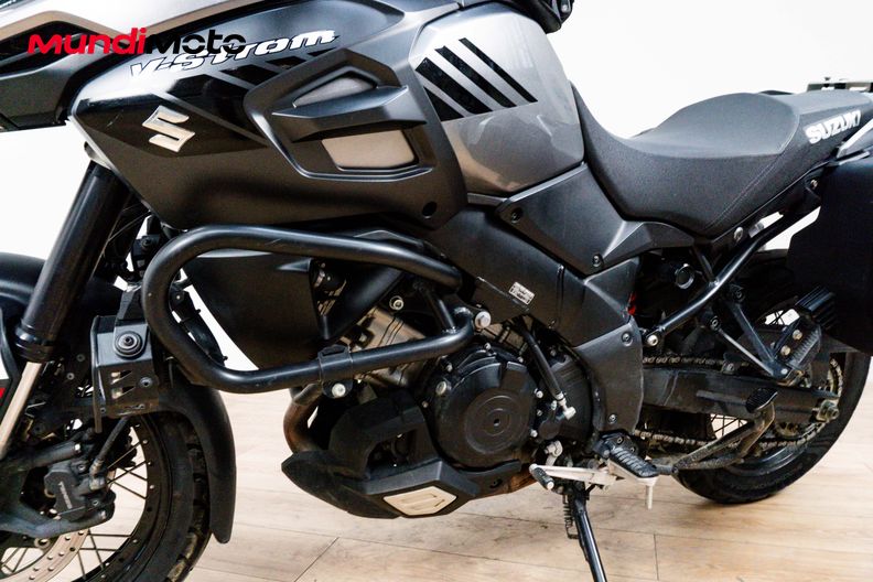 Motorbike image 9
