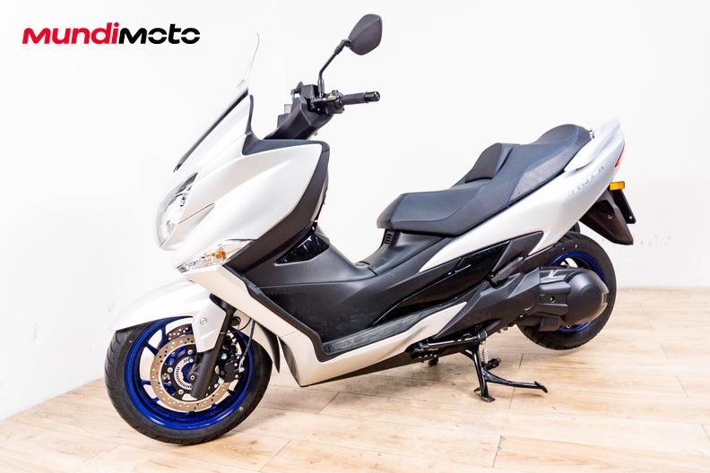 Motorbike image 6
