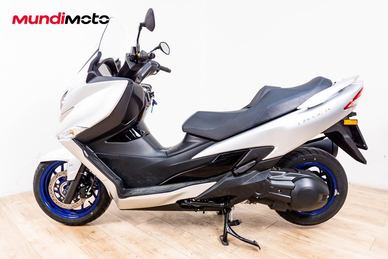 Motorbike image 5