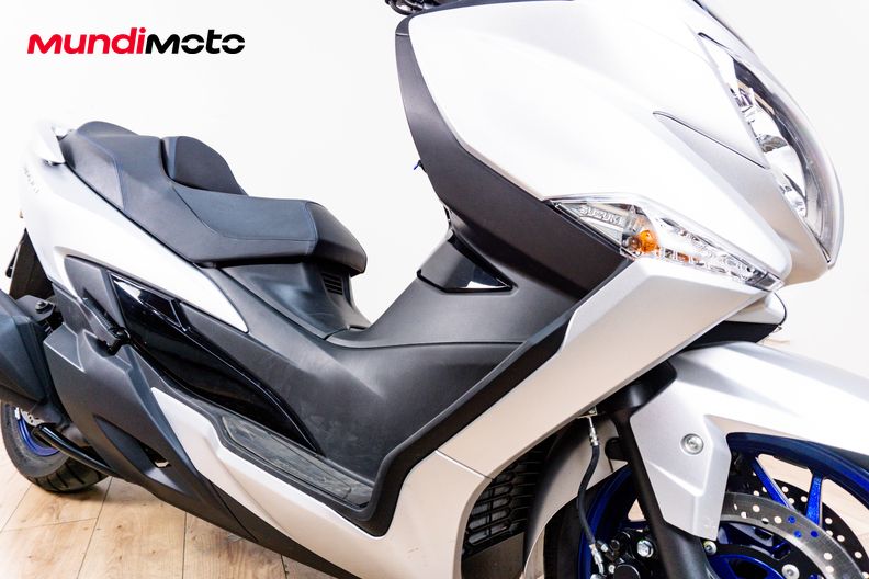 Motorbike image 4