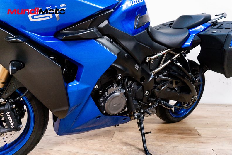 Motorbike image 9
